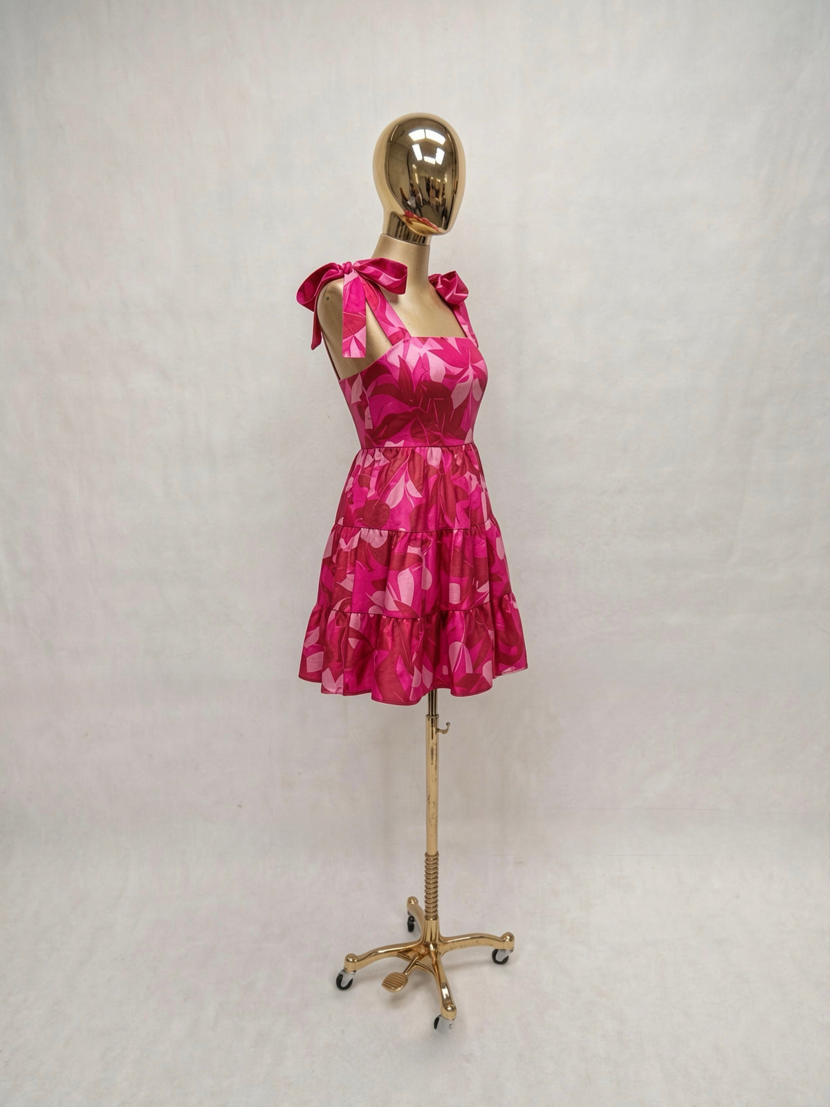 Vestido Floreado con Mangas Moño