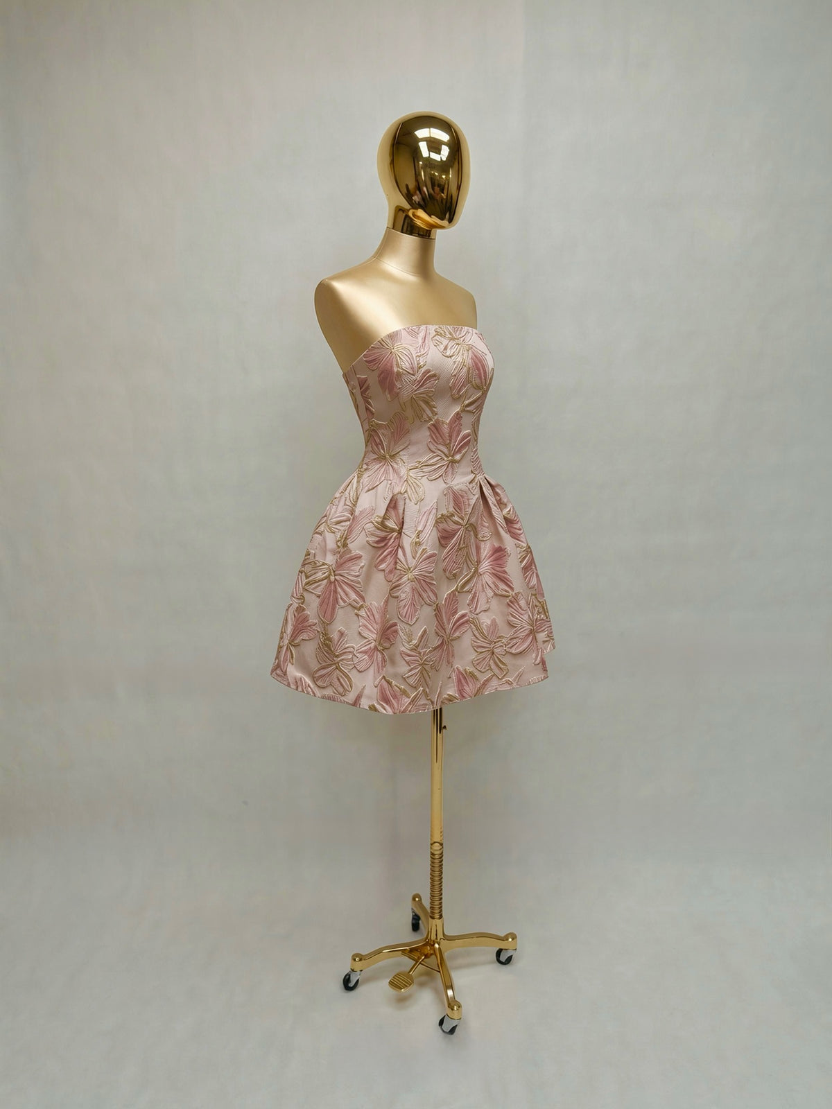 Vestido Strapless Satinado Estampado de Flores