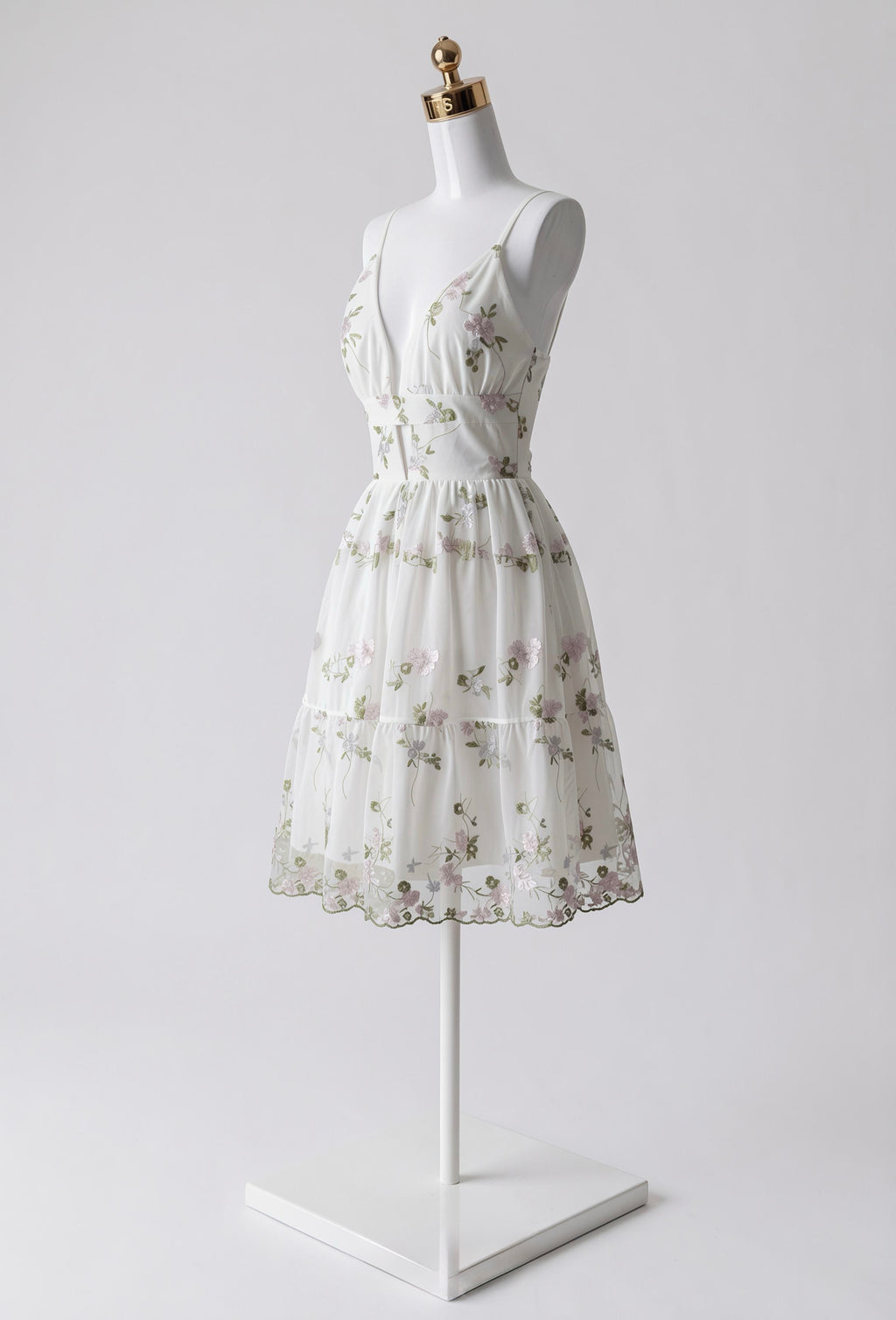 Vestido Floreado con Escote V