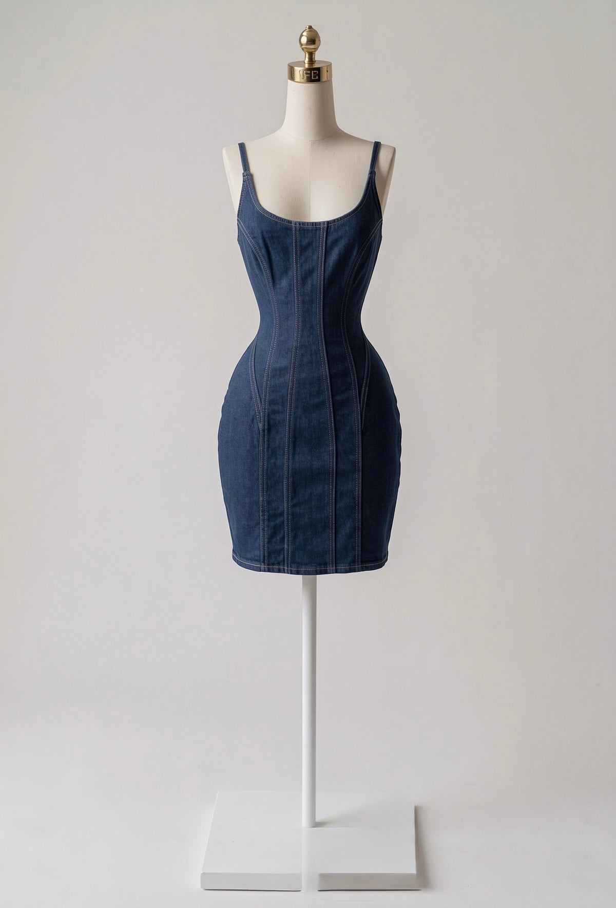 Vestido Mezclilla Entallado de Tirantes