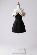 Vestido Mate con Escote con Moño Satinado