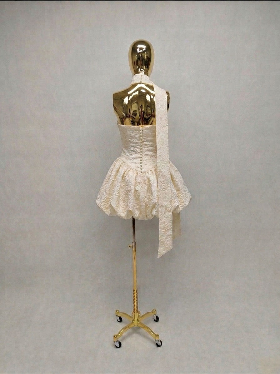 Vestido Aperlado, Falda Globo con Mascada